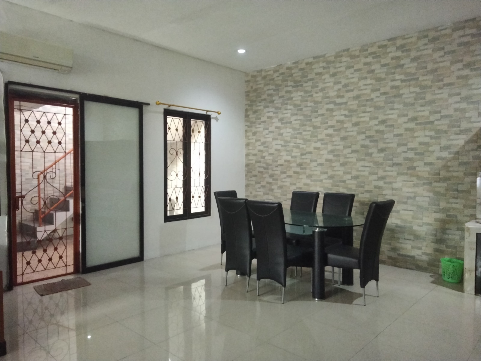 Rumah Dijual di Cluster Elysium Lippo Cikarang 